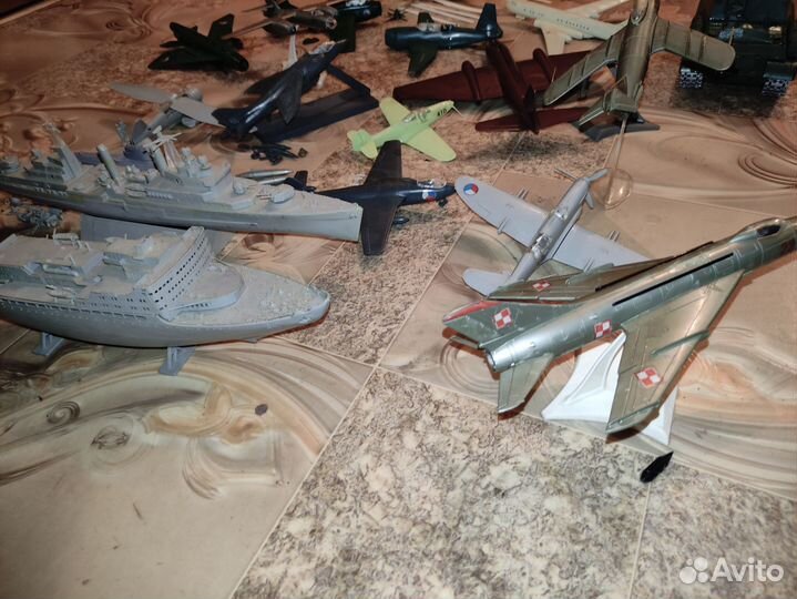 Самолет, вертолет, корабль, танк, пластик модели
