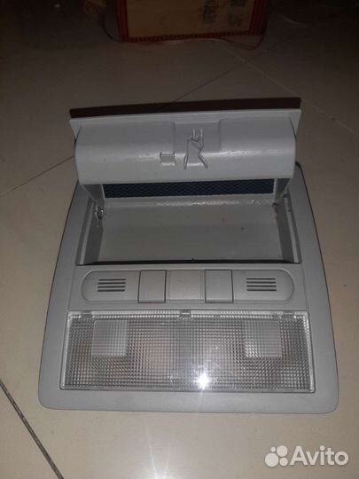 Светильник салона Тойота Марк Х 2004-2009г.в