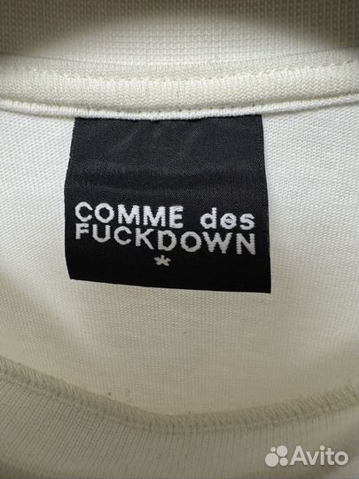 Футболка comme des fuckdown