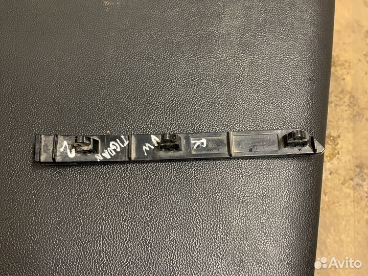 Катафот заднего бампера Volkswagen tiguan 2