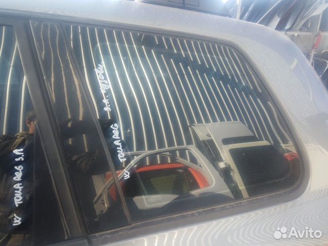 Фольксваген Туарег стекло заднее левое кузовное