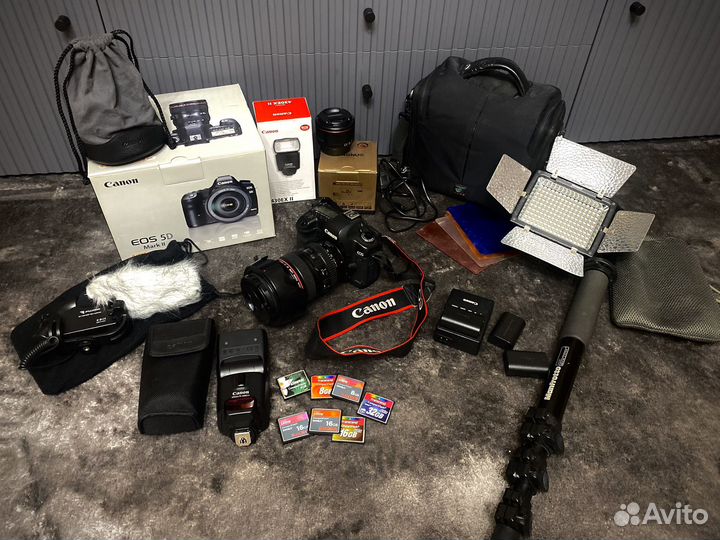 Зеркальный фотоаппарат canon 5D mark II