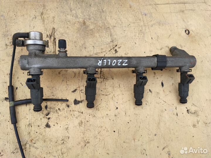 Рампа топливная Z20LER Opel Astra H Zafira B