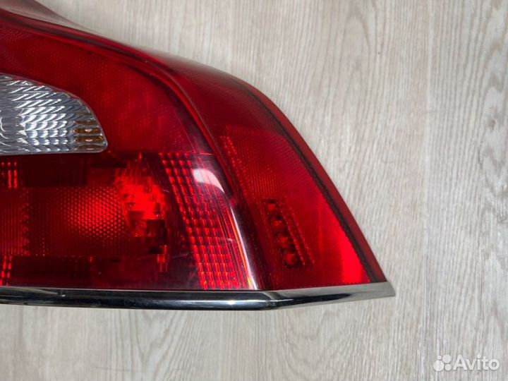 Фонарь правый Volvo S80 2011