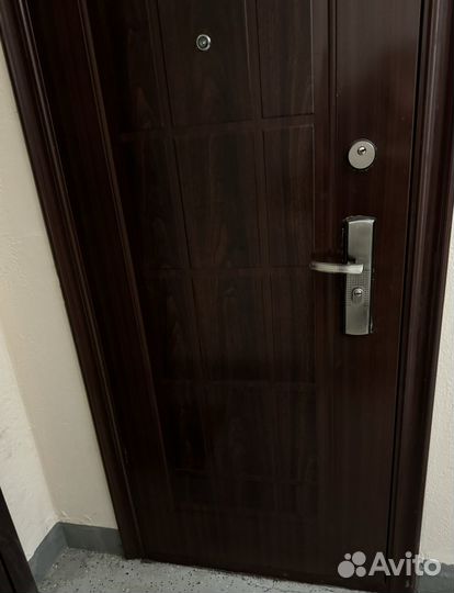 Дверь входная металлическая