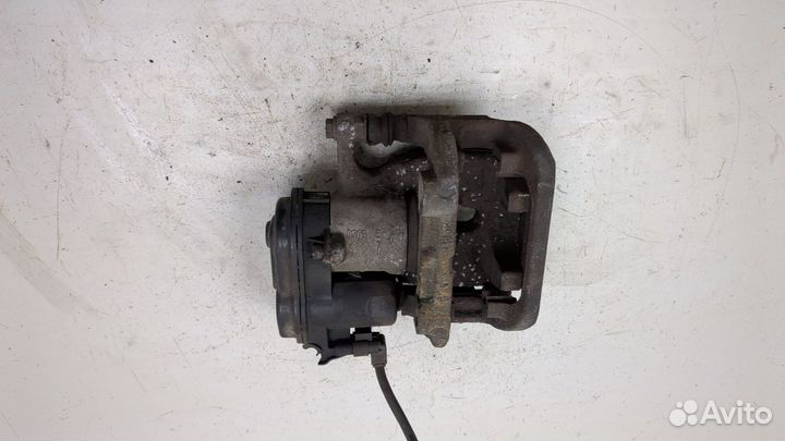 Суппорт левый задний Mercedes ML W166 2011