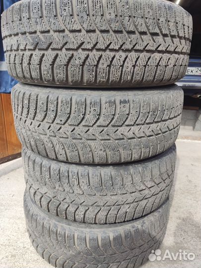 Bridgestone Ice Cruiser 5000 215/60 R16