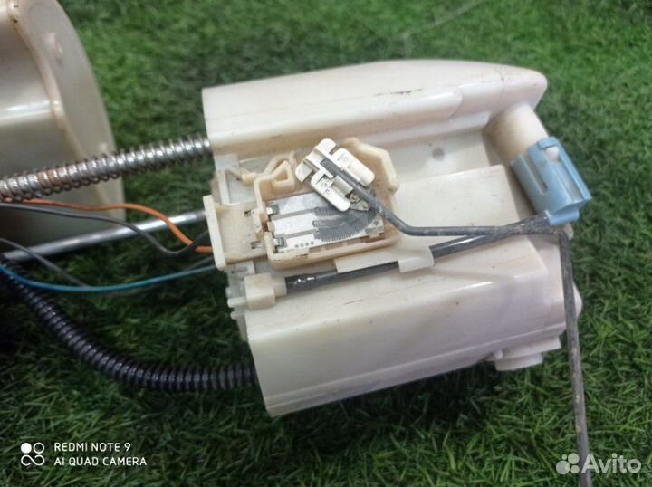 Насос топливный Toyota Corolla E120 2000-2007