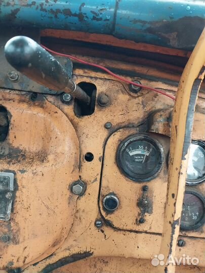 Трактор дт75