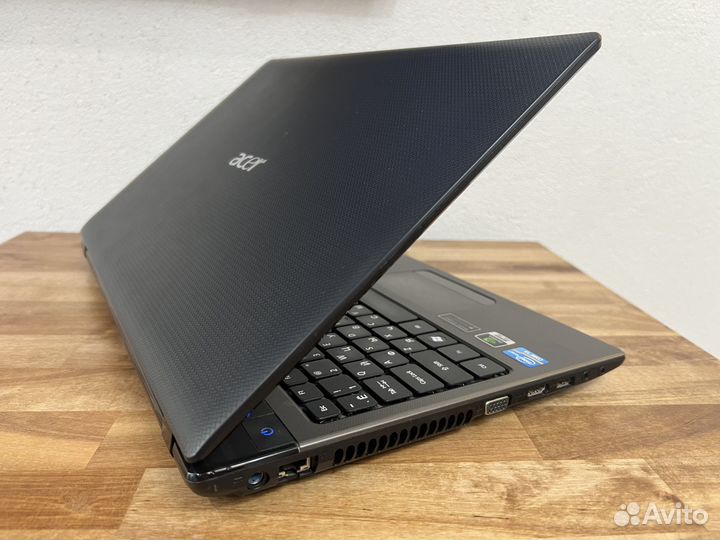 Игровой Acer 4 ядра Core i3-2350M 6Gb SSD256 GT610