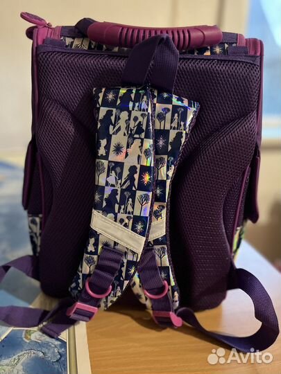 Ранец школьный новый для девочек
