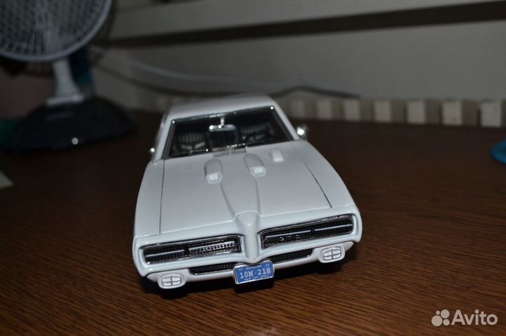 Моделька коллекционная 1:18 Pontiac GTO