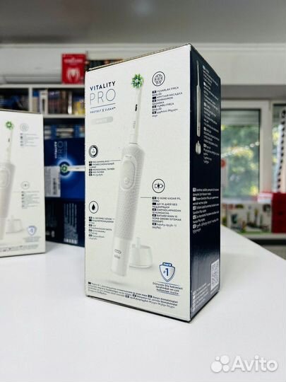Электрическая зубная щетка Oral-B Vitality Pro