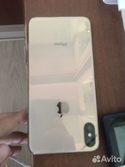 Продам iPhone xs max