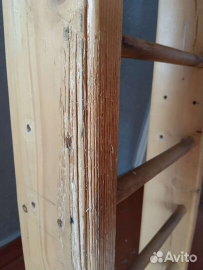Лестница приставная деревянная