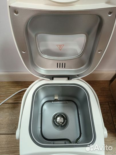 Хлебопечка Gorenje BM910W