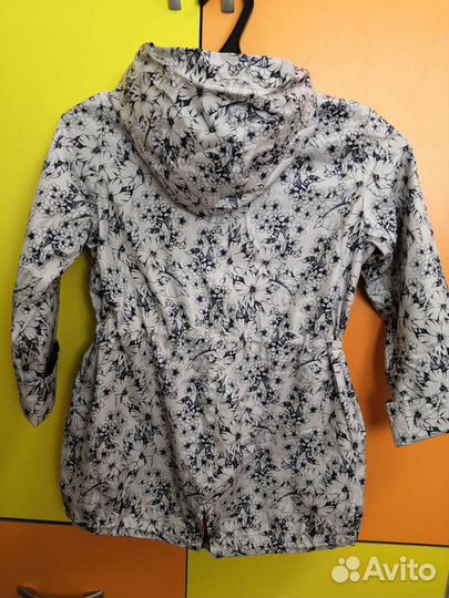 Ветровка для девочки