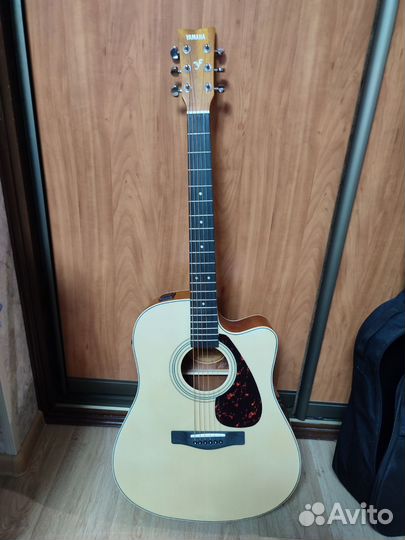 Гитара электро-акустическая Yamaha FX370