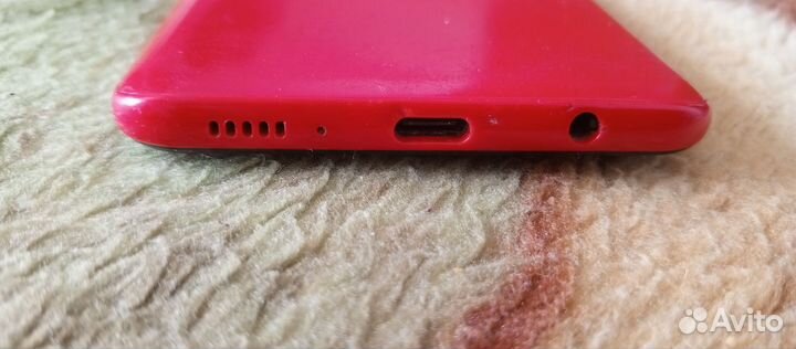 Samsung Galaxy A20, 3/32 ГБ