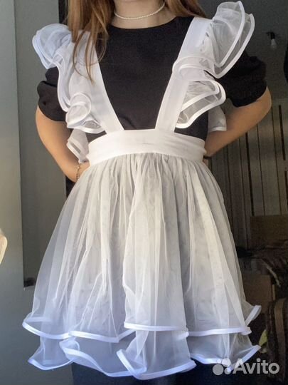 Белый школьный фартук