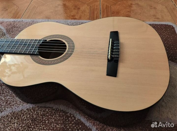 Классическая гитара Fabio FC06
