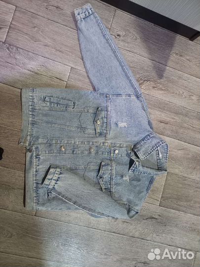 Джинсовая куртка