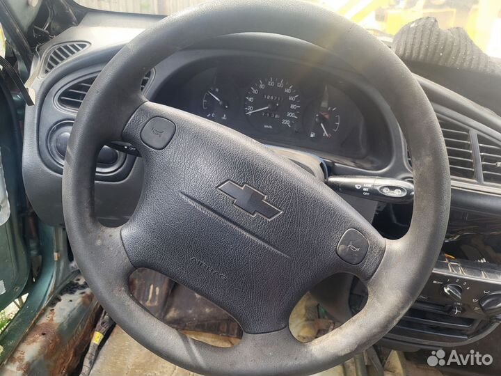 Приборная панель lanos