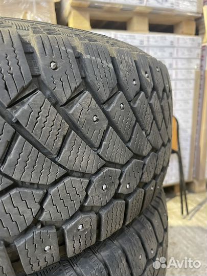 Gislaved Nord Frost 200 215/65 R16 102T