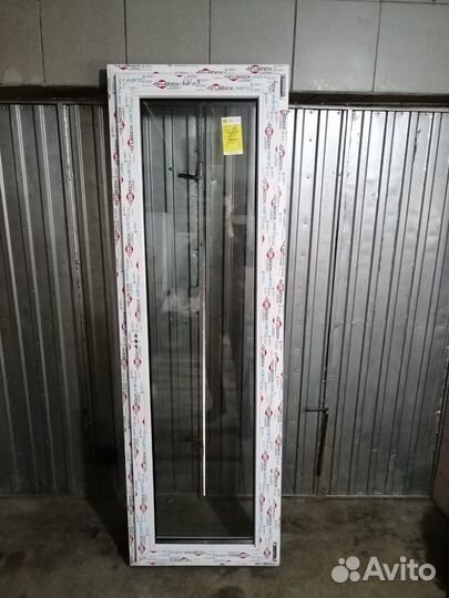 Дверь стеклянная новая