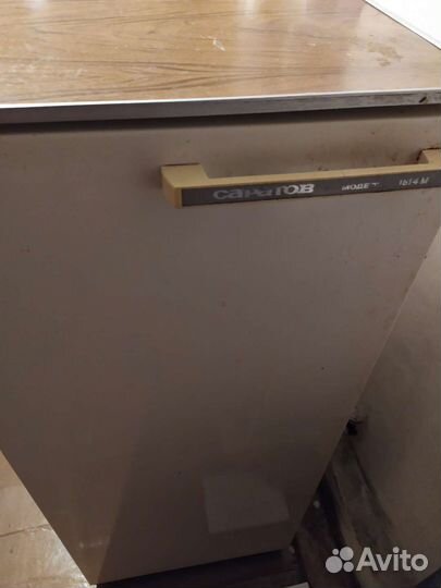 Холодильник бу Саратов не холодит мотор работает