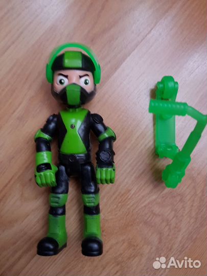 Игрушки из Бен Тена 10