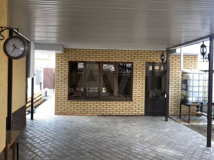 Дом 300 м² на участке 6 сот.