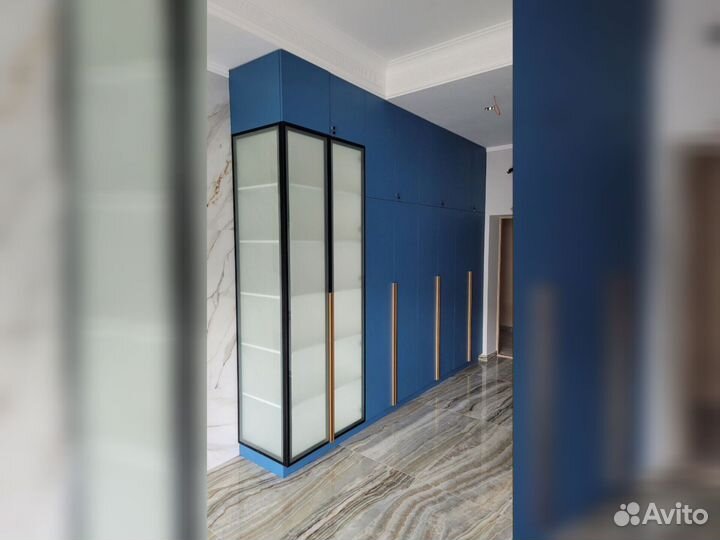 Шкаф распашной зеркальный