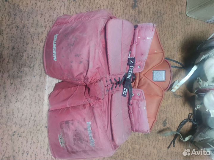 Хоккейные вратарские шорты Vaughn