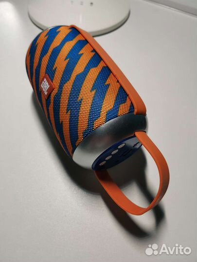 Портативная колонка JBL TG112