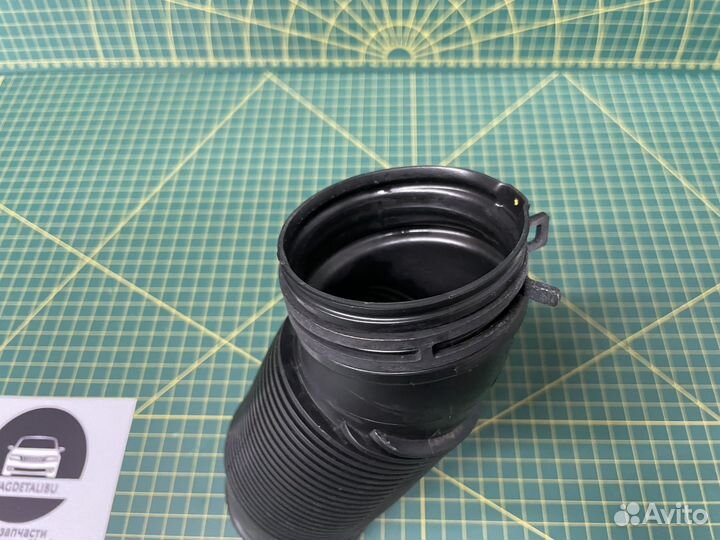 Воздуховод Skoda / Volkswagen 5QF129618