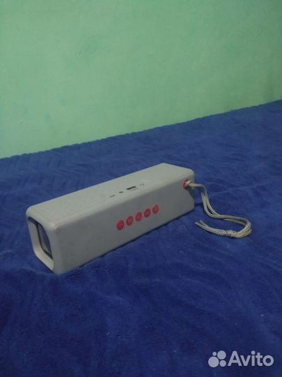 Портативная колонка jbl