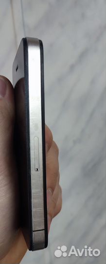 iPhone 4S, 16 ГБ