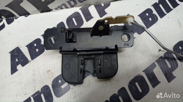 Замок 5-й двери Volkswagen Touareg 7LA BMV 2006