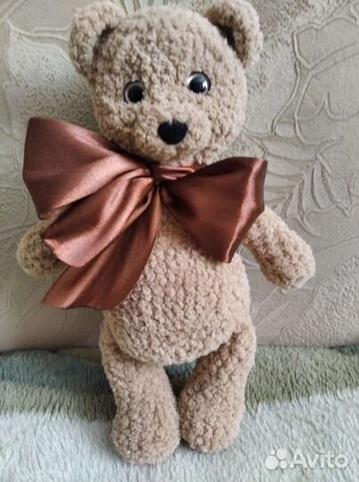 Мишка плюшевый вязаный