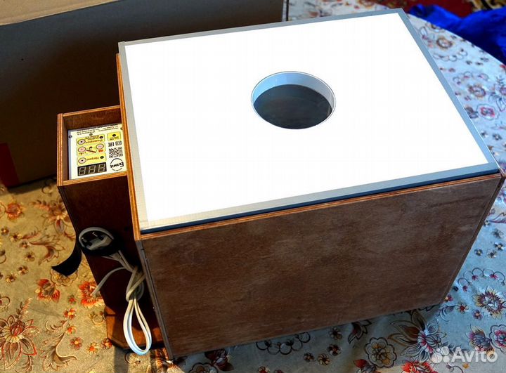 Инкубатор для яиц автоматический блиц 48