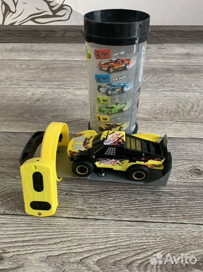 Развивающий автомобиль на пульт управлении