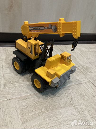 Кран игрушка