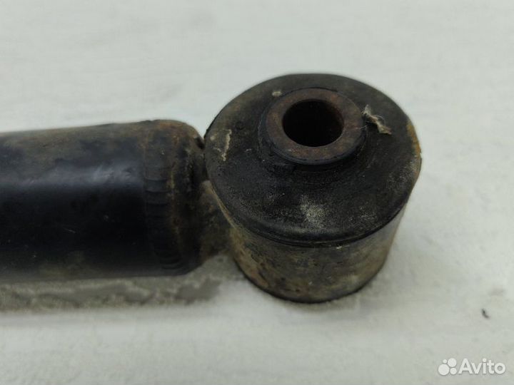 Амортизатор подвески Mitsubishi Colt 2012