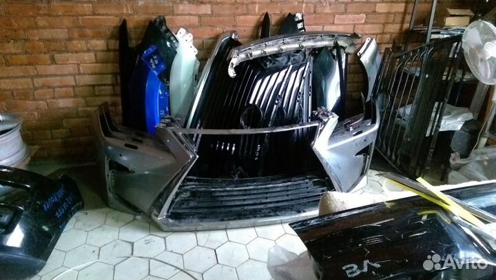 Передний бампер Lexus RX Родной цвет