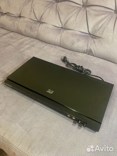 Bluray плеер samsung BD-D5500K