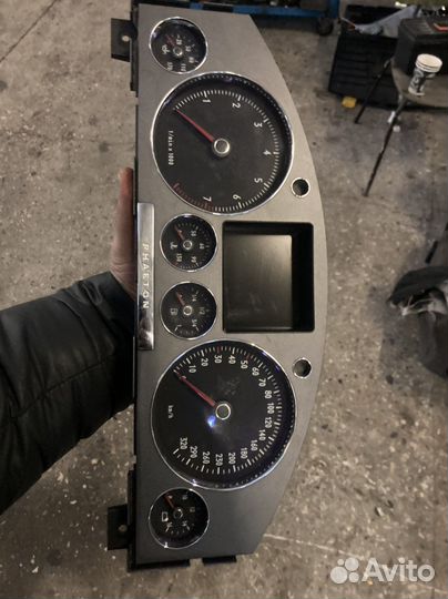 Приборка на Volkswagen fouton