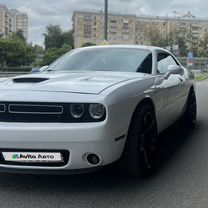 Dodge Challenger 3.6 AT, 2019, 120 000 км, с пробегом, цена 2 750 000 руб.