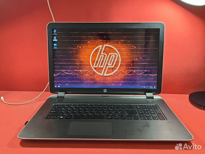 HP 17- F152 i3-4030U 4Gb 256SSD 1.9GHz