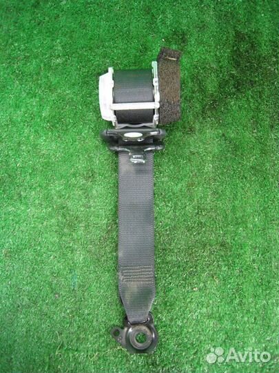 Ремень безопасности задний правый Toyota Yaris P1